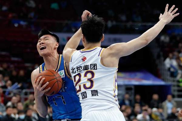 CBA自由市场风云：林葳、曾凡博等132名球员合同到期引发关注