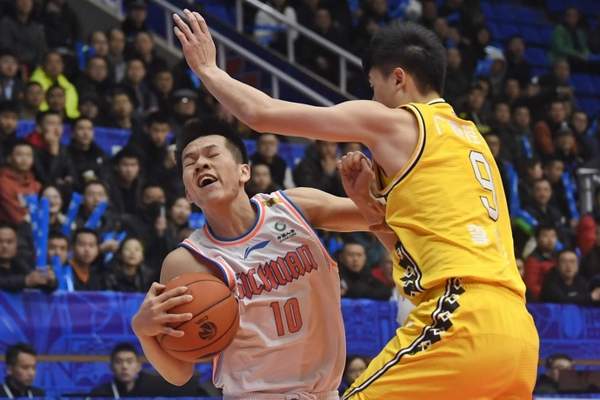上海久事违规接触周琦遭联盟重罚500万，CBA重拳出击维护转会秩序