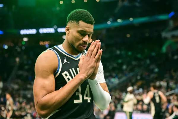 NBA夏联战报：勇士不敌热火，广东旧将闪耀湖人胜马刺
