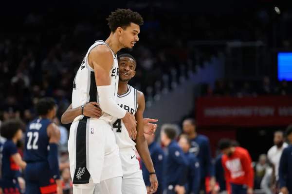 7月9日NBA焦点战前瞻：马刺VS湖人战术解析与胜负预测