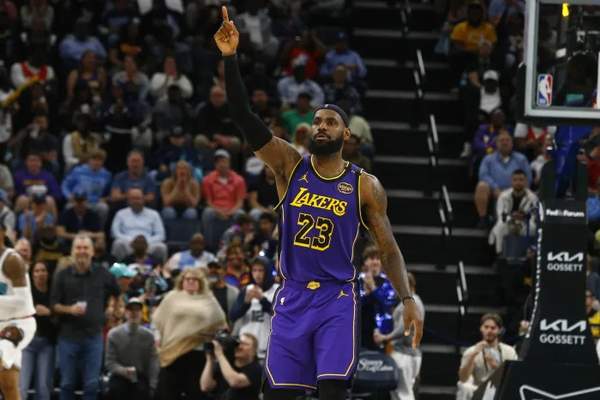 NBA直播观赛指南：如何高效获取赛事资源与提升观赛体验