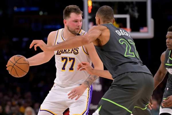 7月16日NBA夏联焦点战：活塞VS森林狼胜负预测与战术解析