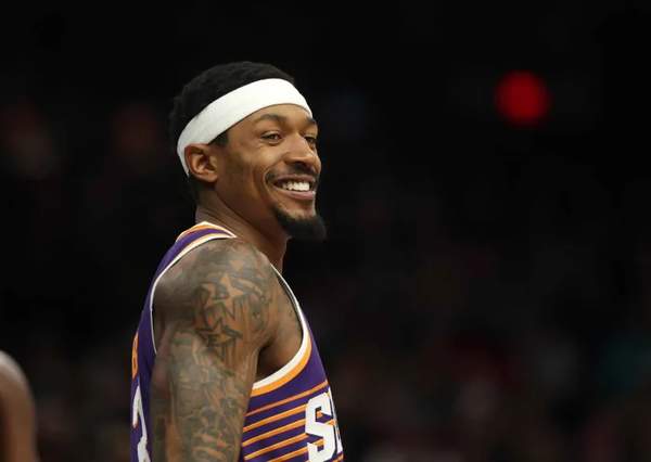 体育迷必备！NBA/CBA/英超全赛事直播平台横评