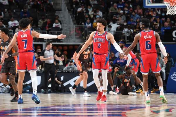 NBA历史五大震撼交易：改变联盟格局的关键时刻
