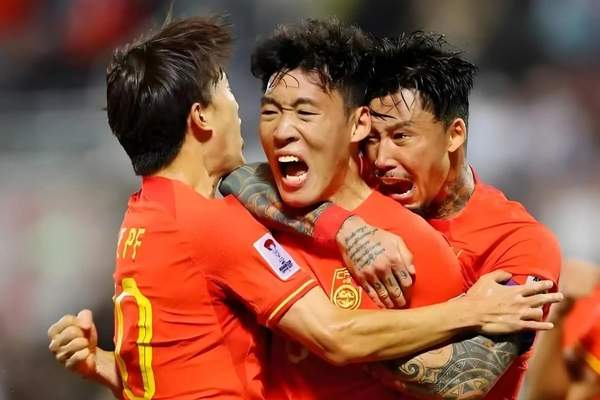 龙珠足球直播app如何下载使用？